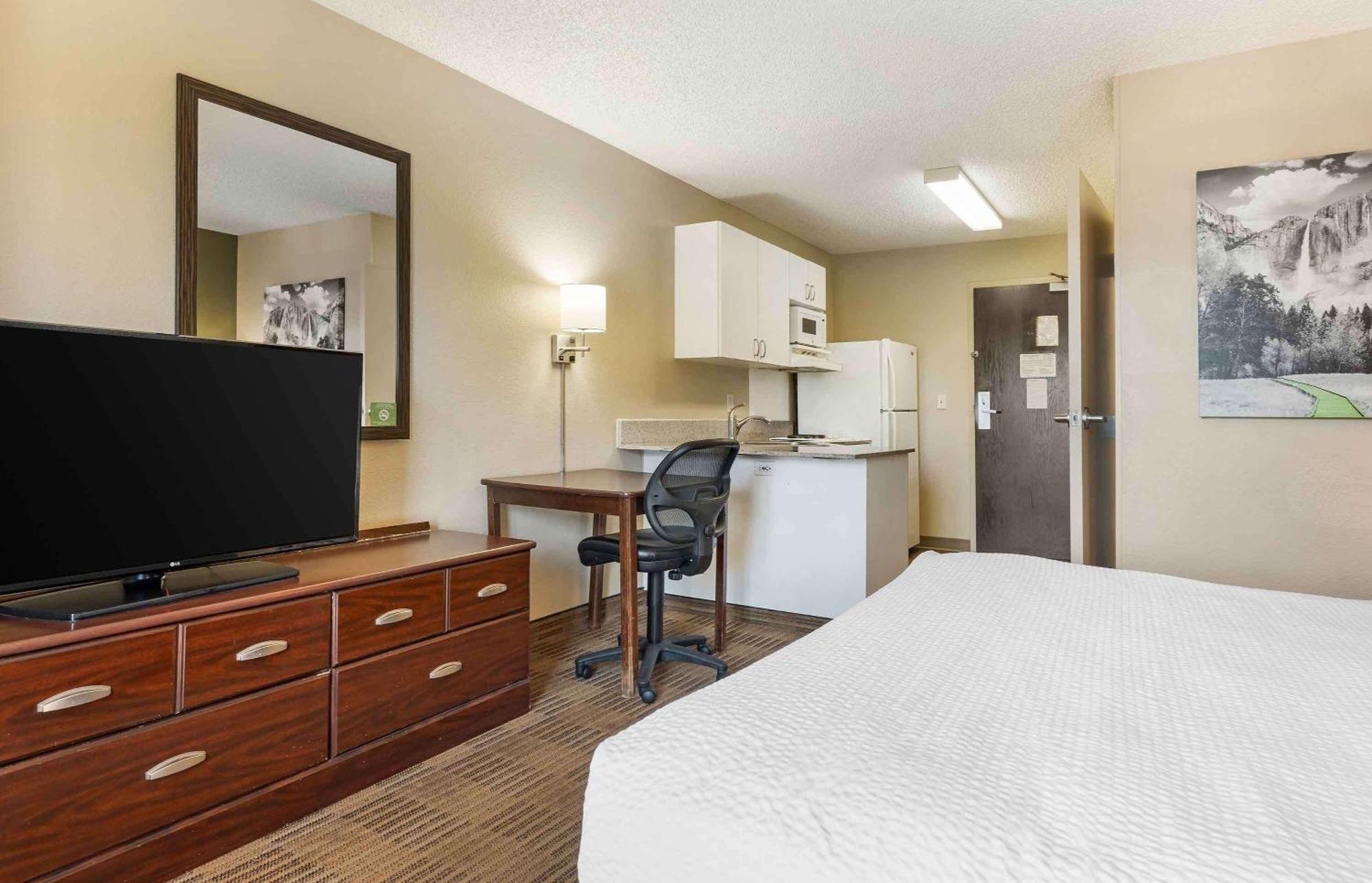 Extended Stay America Suites - Richmond - Hilltop Mall Eksteriør billede