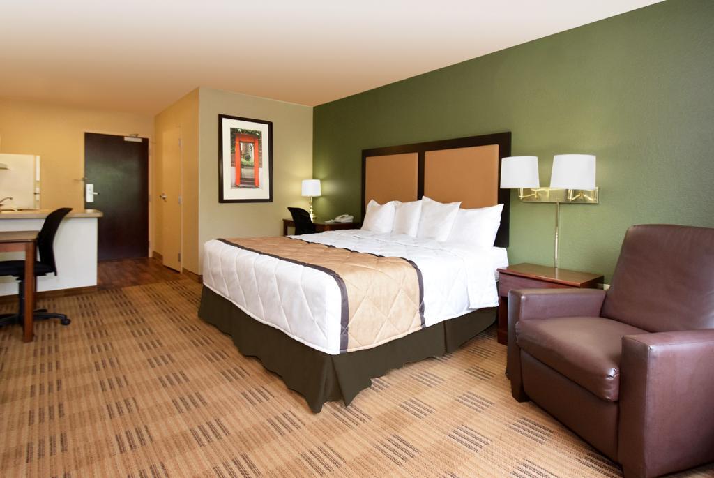 Extended Stay America Suites - Richmond - Hilltop Mall Eksteriør billede