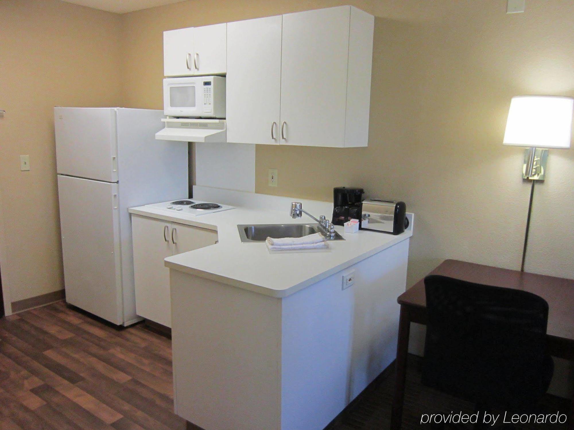 Extended Stay America Suites - Richmond - Hilltop Mall Eksteriør billede